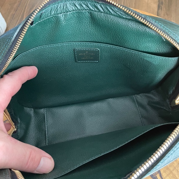 SOLD to Collector in Victoria!! Louis Vuitton Taiga Trousse Toilette Bagp - Picture 7 of 11